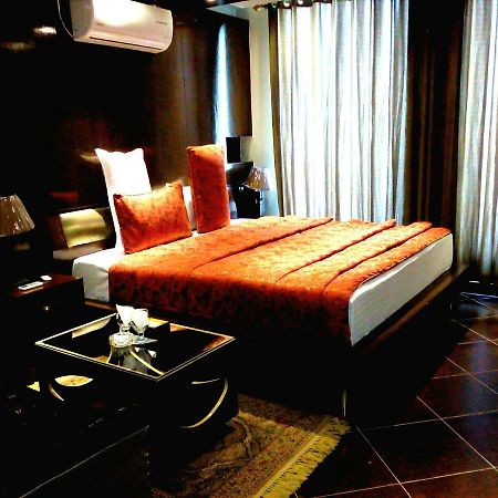 Bling Hotel International Multan Bagian luar foto
