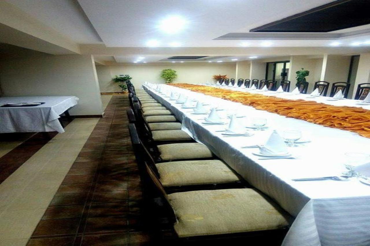 Bling Hotel International Multan Bagian luar foto