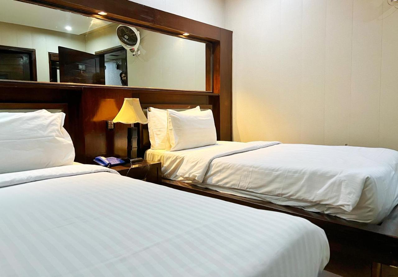 Bling Hotel International Multan Bagian luar foto