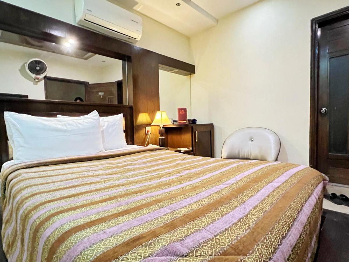 Bling Hotel International Multan Bagian luar foto