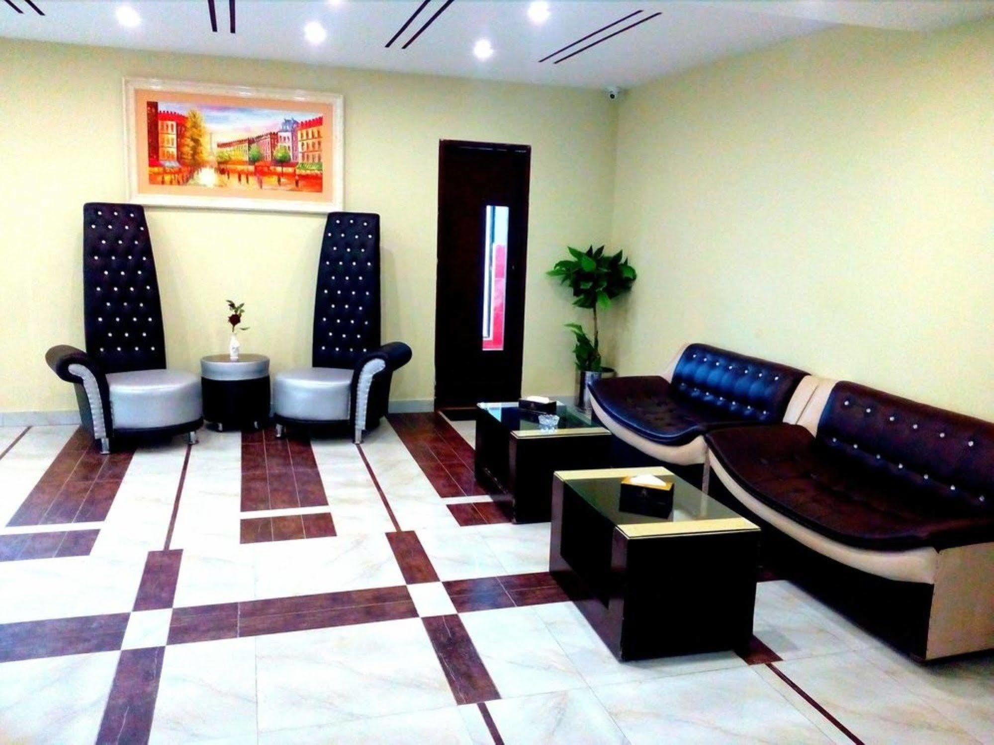 Bling Hotel International Multan Bagian luar foto