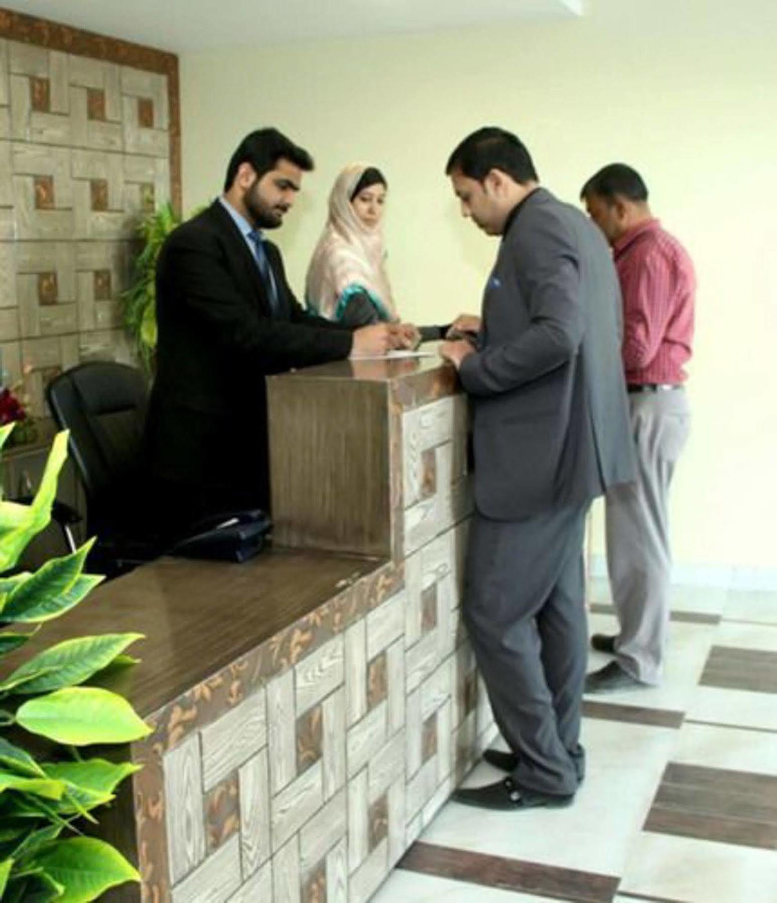 Bling Hotel International Multan Bagian luar foto